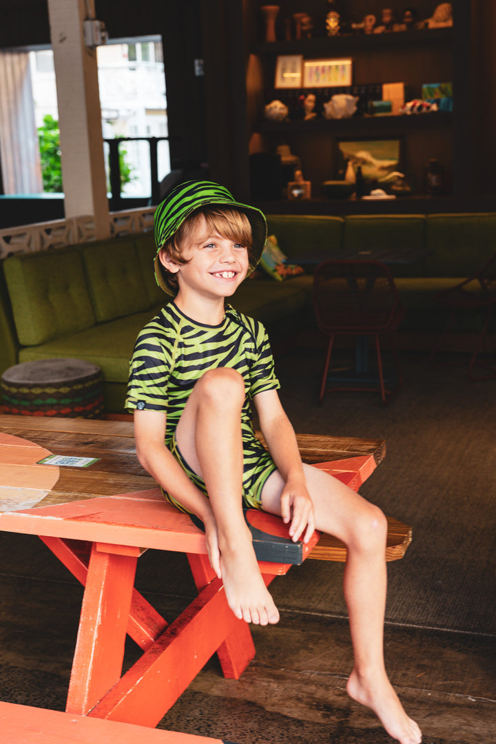 REVERSIBLE BUCKET HAT 'GO PESTO!'