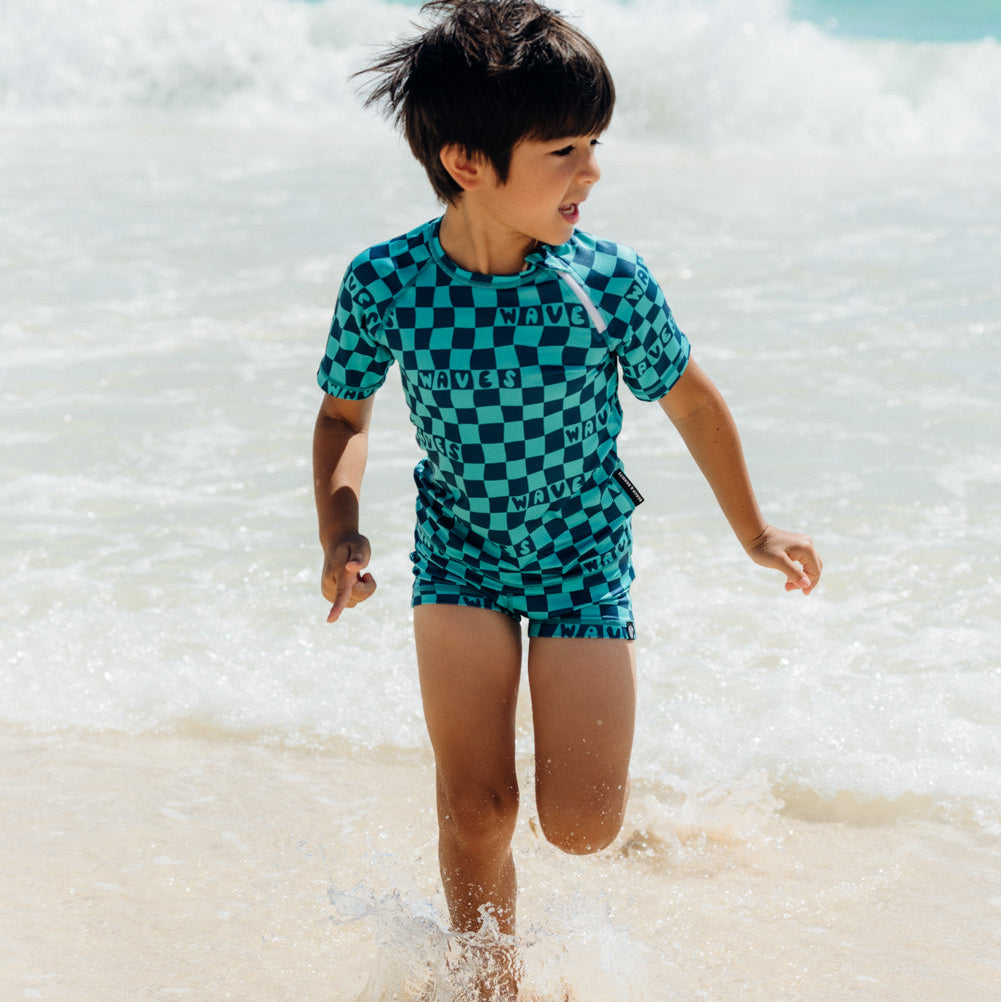 Checkered Waves Set