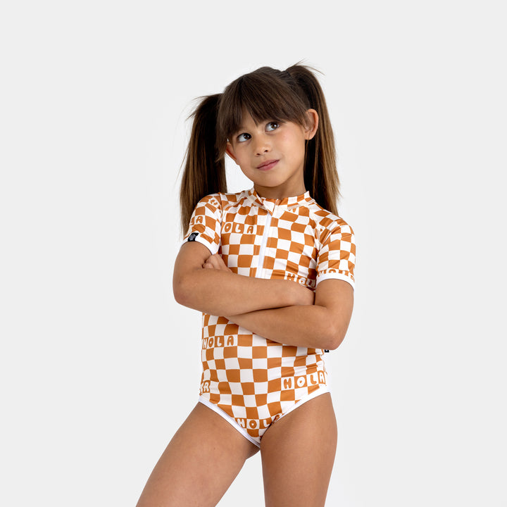 Checkered Hola